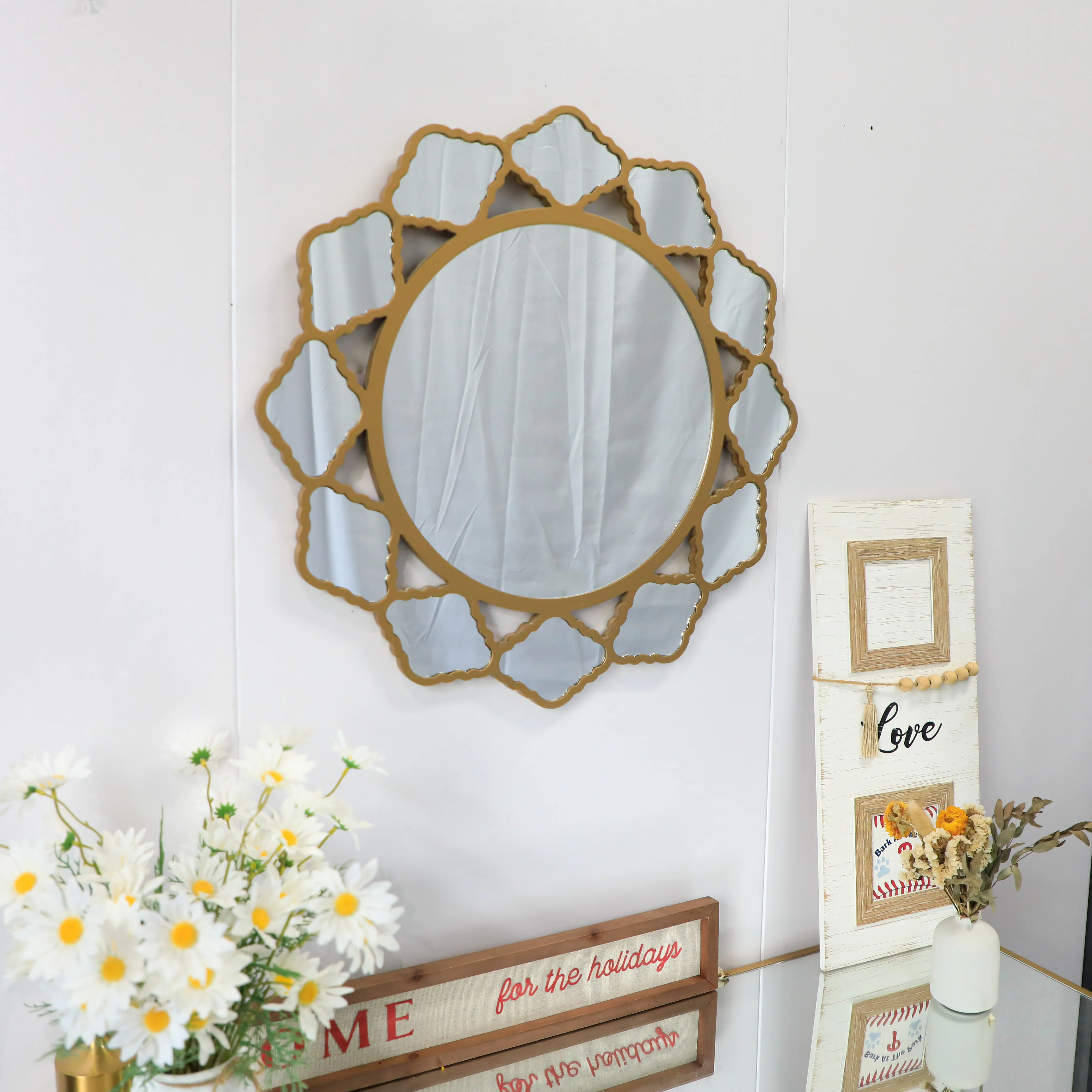 59cm Factory Direct Sale Round Gold Wall Mirrors Creative Shape Ornate Bathroom Wall Mounted Art Mirror for Home Decor