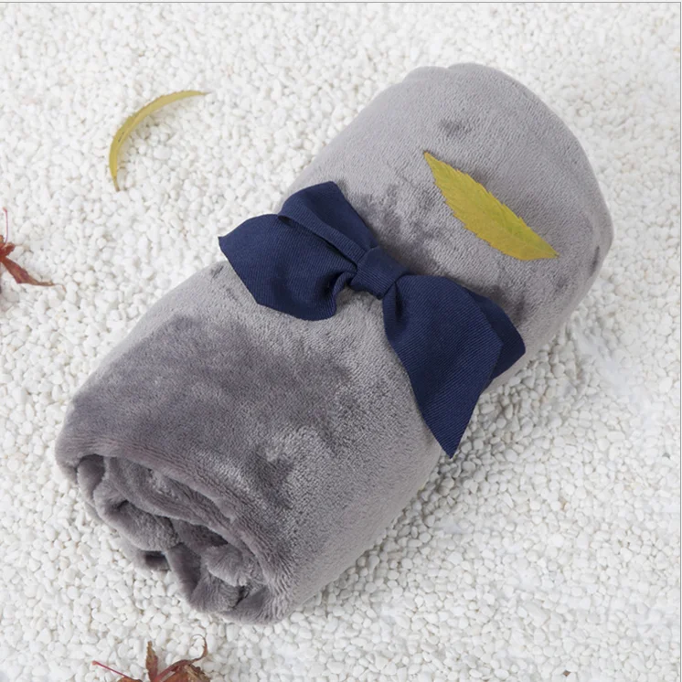 
100% Polyester Children Solid Plain Dyed Baby Milestone Fleece Throw Blanket 