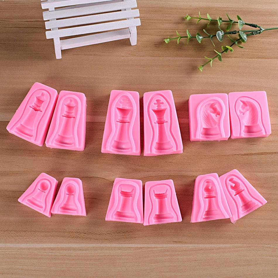 

M3556 6 piece set 3D Silicone Chess Mold Set, Stock or customized