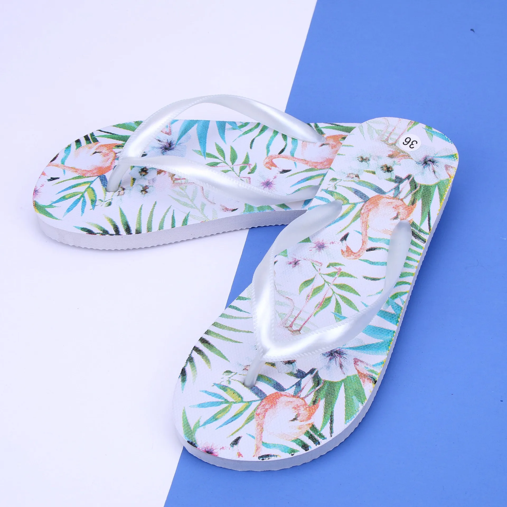 

2021 New fashion summer wholesale cheap women slippers flower women flip flops summer beach Outdoor slippers Wholesale slippers