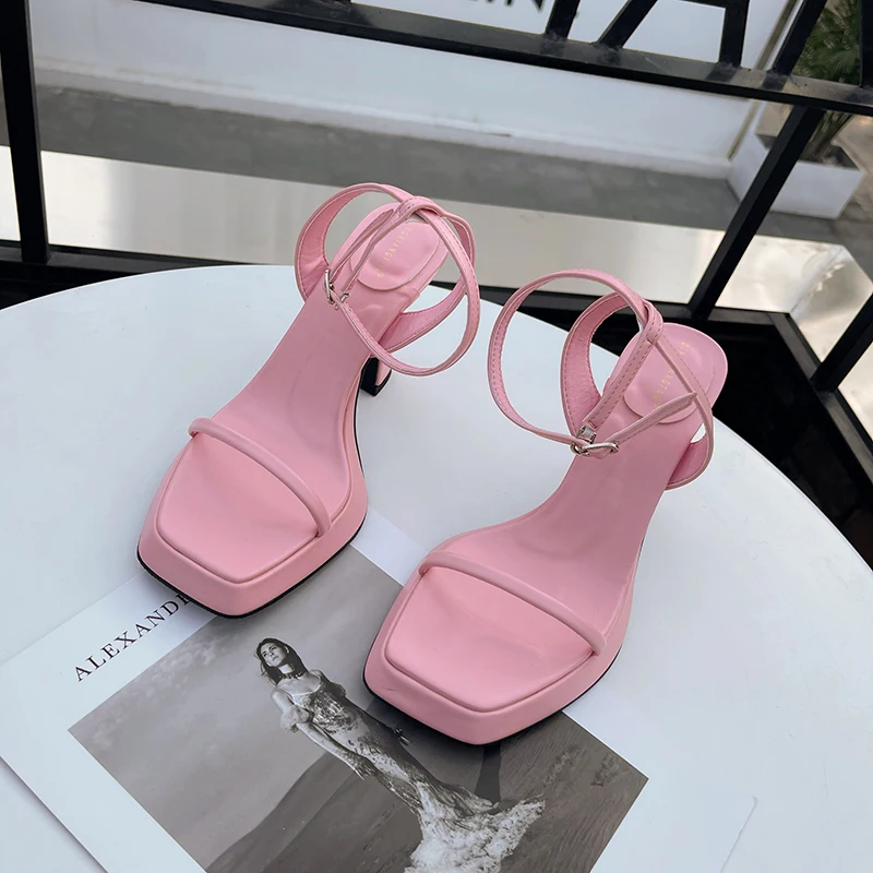 

Iseeyoufirst shoes 2022 summer fashion solid color simple high-heeled sandals buckle open toe back empty women's fashion shoes