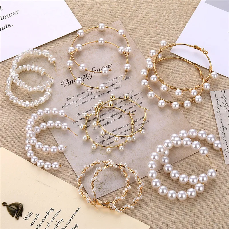 

2021 New Pearl Hoop Earrings for Women Exaggerates Oversize Pearl Circle Round Drop Earrings Ear Rings, Picture shows