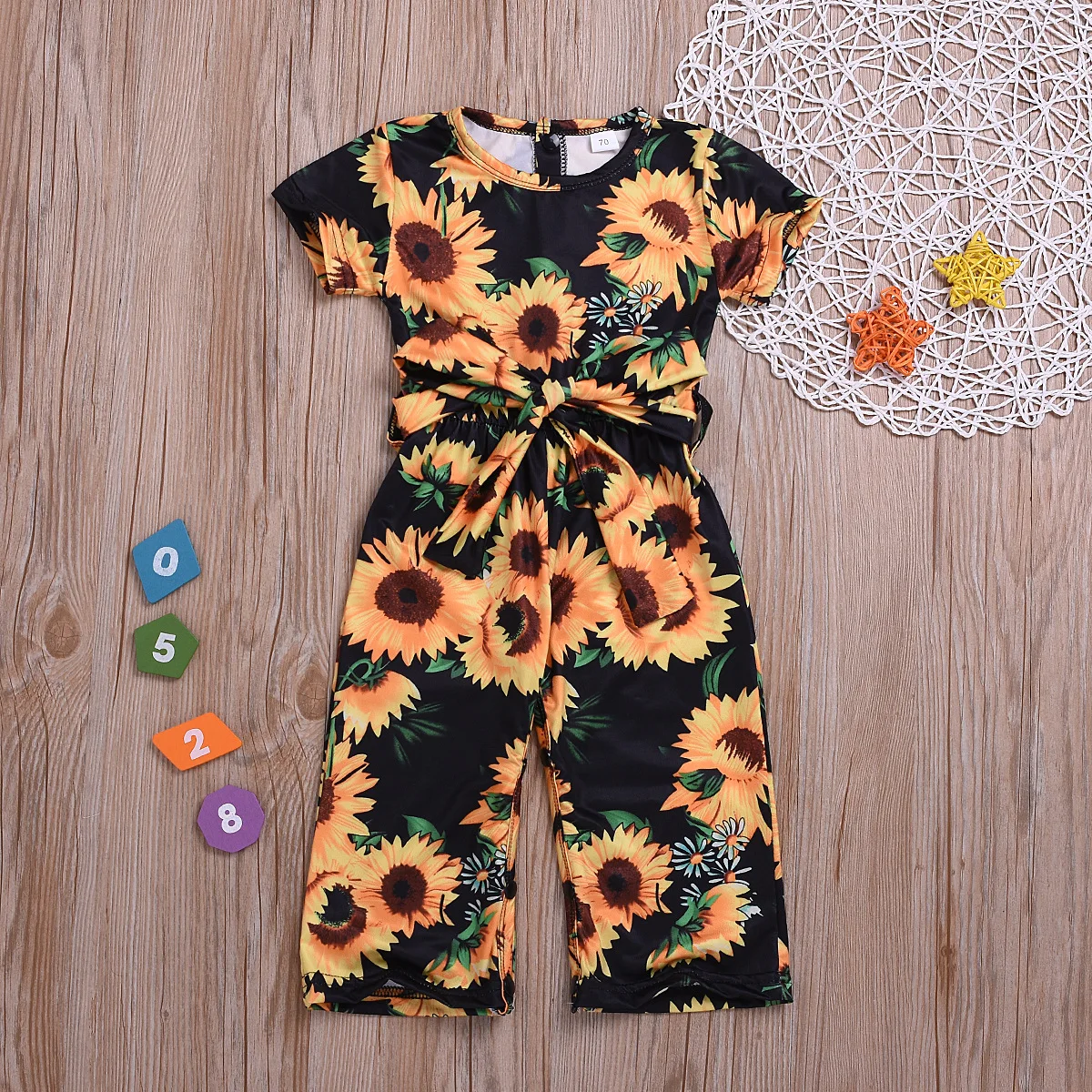 

children 2021 wear sunflower Summer new tie rope short sleeve long climbing newborn baby girl clothes jumpsuit for kids, Picture shows