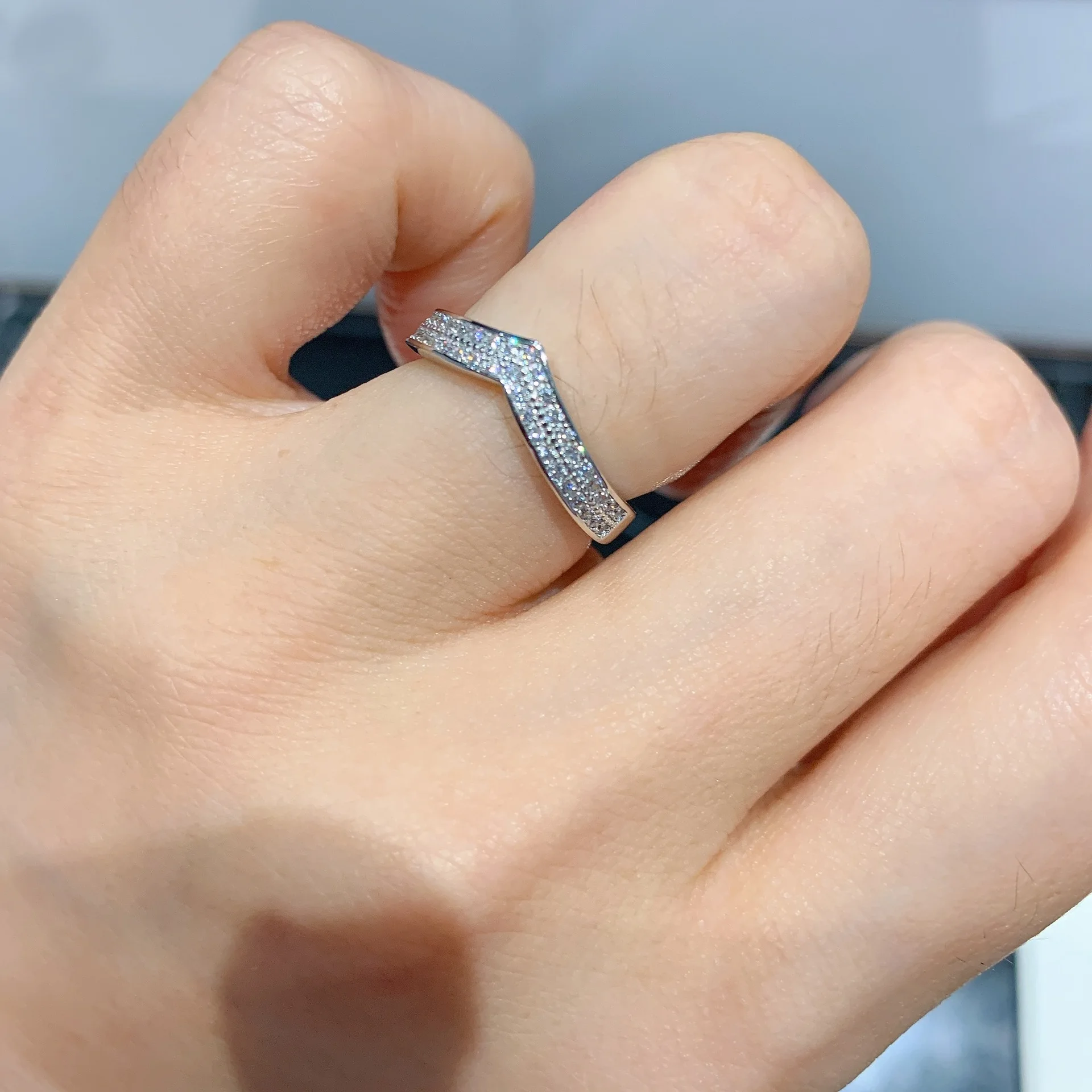 

Korean Vintage Wave Shaped Diamond 925 Silver Ring Vintage S925 Sterling Silver Plated Zircon Finger Rings For Wedding