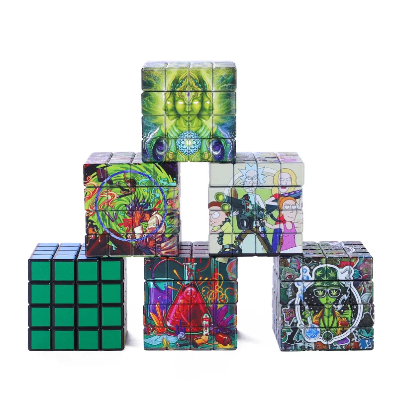

New Rubik's Cube Smoke Grinding Device Creative rotatable grinder Four-layer UV color printing cigarette breaker