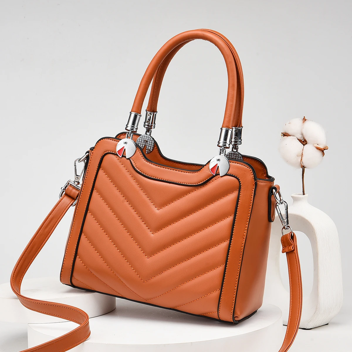 

Top quality embroidery handmaded handbag dongguan the blank
