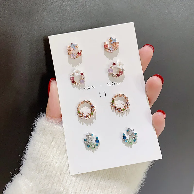 

DAIHE Wholesale Price Zircon Pearl Heart Crystal Flower Angel Wings Geometry Hoop Earrings For Women Statement Ear Jewelry