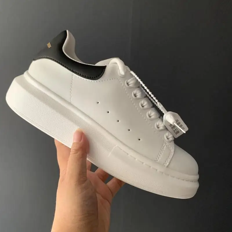 

High Quality Fashion Unisex Sneaker Casual Stylish Women Walking Jogging Shoes Comfortable Footwear, Picture shows