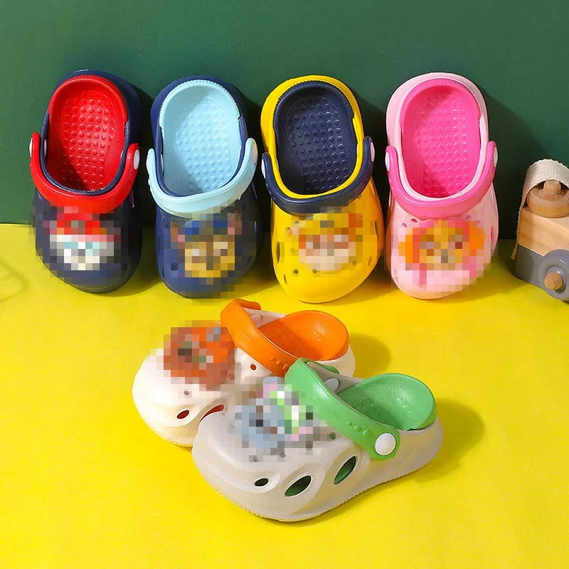 

Wholesale Summer New Children's Hole Shoes Boys Girls Baby Beach Shoes Sandals Cartoon Slippers