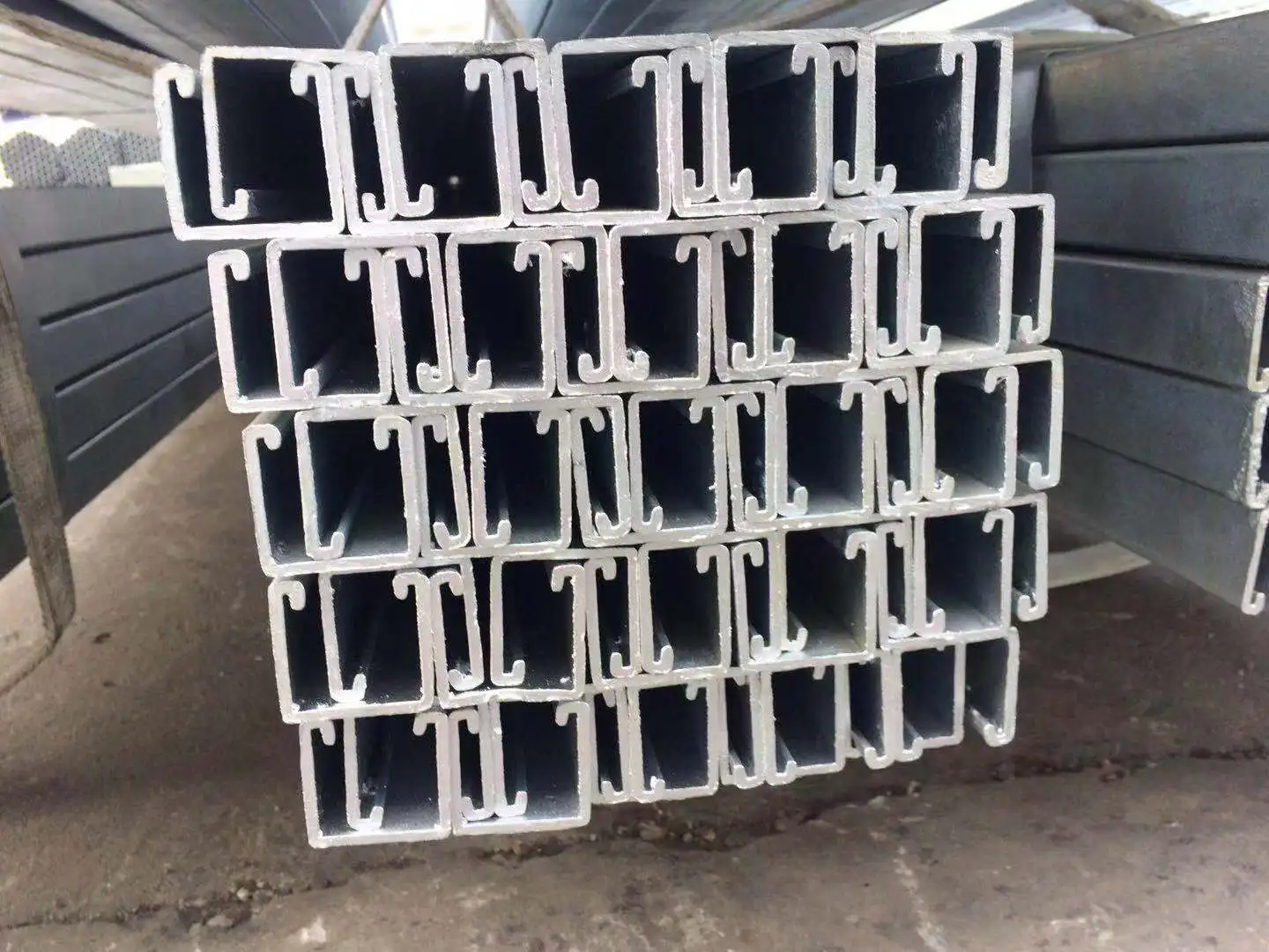 建筑用热轧 c 形钢制槽钢