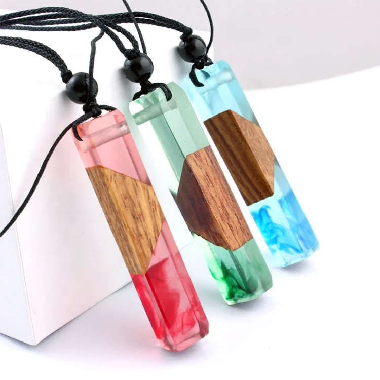 

Hot Selling Items Fashion Multicolor Wood Resin Geometric Pendant Necklace