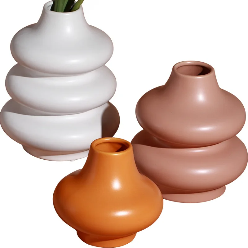 

Novel Circulating Ceramics Vases Simple Decorative Flower Vase for Hotel