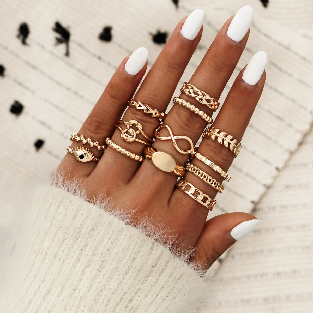 

New Fashion 13Pcs Gold Plated Knotted Link Chain Knuckle Ring Retro Geometric Evil Eyes Ring Set For Woman, As picture show