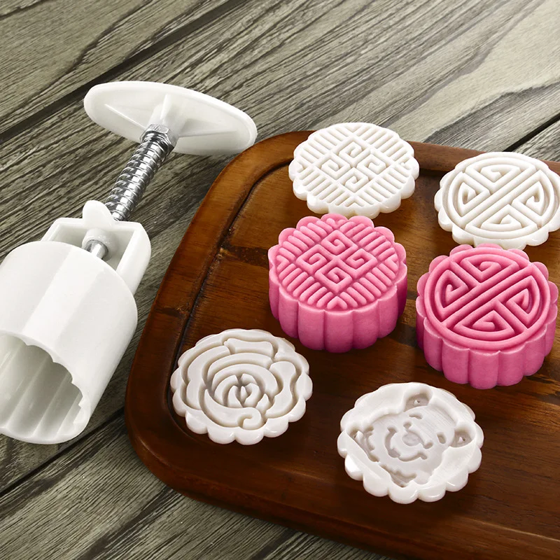 Yubusiness 4 Flower Stamps Moon Cake Mould DIY Square Mooncake Mold Baking Decor Tool 50g