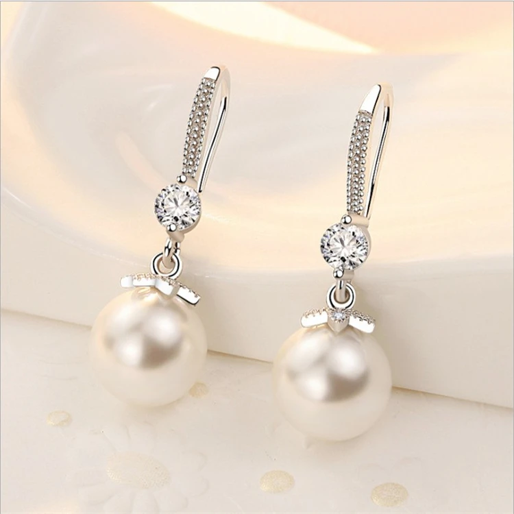 

2021 fashion shiny pearl earrings white copper plated silver women earrings electroplated diamond zircon earrings, Picture shows