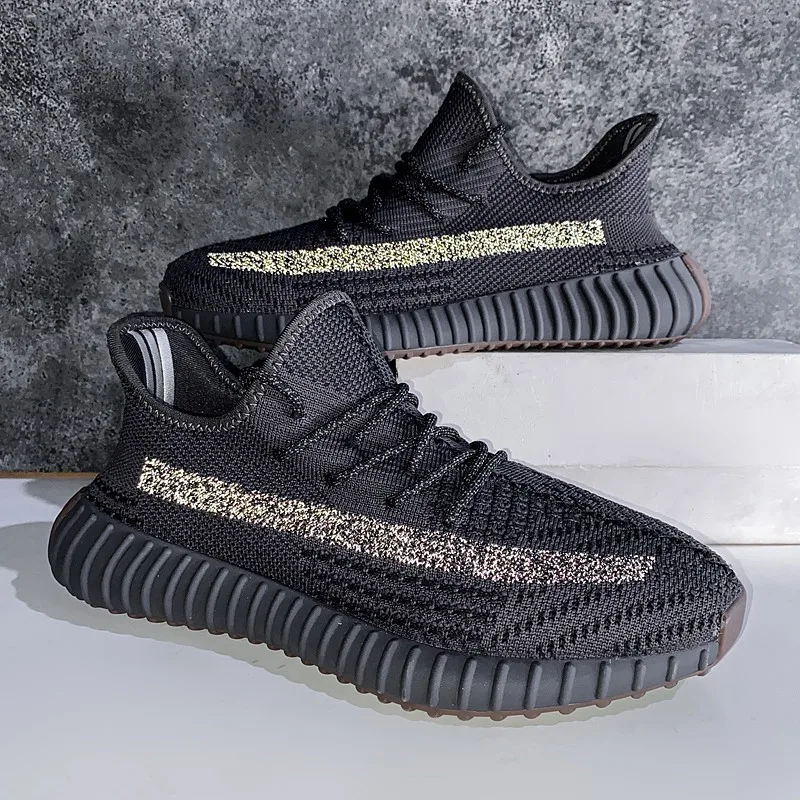 

Yeezy Latest model fashion trendy Casual Sport Sneakers fashion breathable air China made men sport shoes