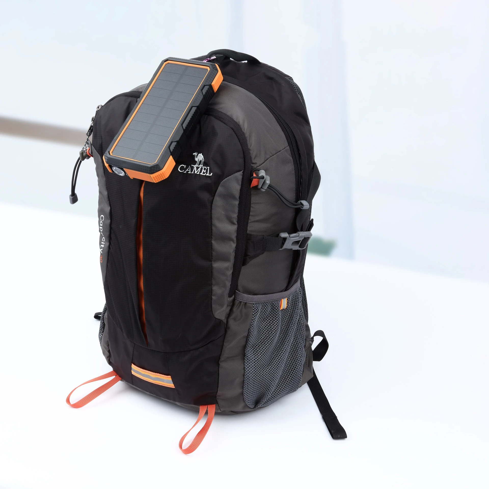 

Light Compact 20000mAh Large Capacity Mobile Phone Solar Panel Portable Power Bank