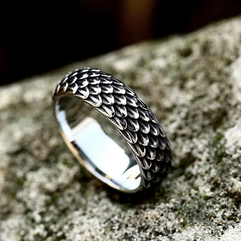 

SS8-872R Dragon Scale Ring Vintage Personality Men's Index Finger Ring Punk Stainless Steel Norse Viking Rings Jewelry