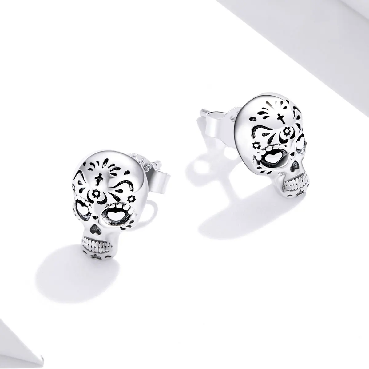 

2020 New Type Sterling Silver Fashion Personalized Skull Earrings Customizable