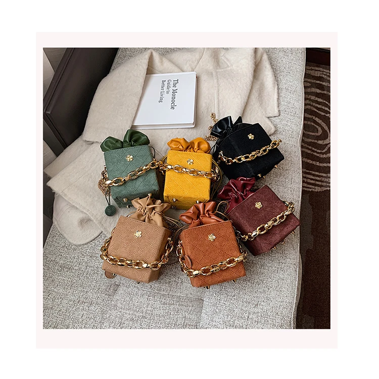 

Luxury Thick Chain String Bucket Bag Quilted Metal Flower Shoulder Crossbody Bag Velvet Diamond Lattice Women Handbag and Purses