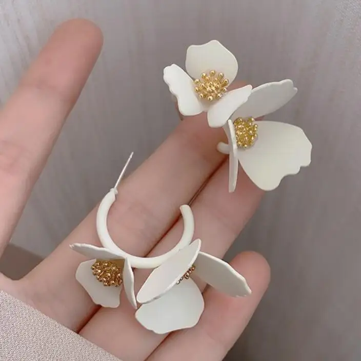 

Kaimei Fashion S925 Sterling Silver Post Women White 3D Flower Earrings 2021 New Trendy Super Fairy Flower Hoop Circle Earrings, Many colors fyi