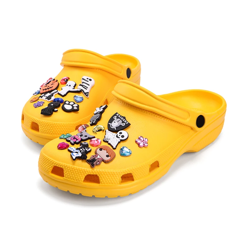 

2021 Wholesale Pvc Fashion Luxury Rubber Diy Accessories Clog Decorations Resin Gift Halloween Christmas Shoe Charms, Customized color