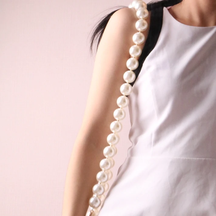 

fashion design chunky pearl chain crossbody bag