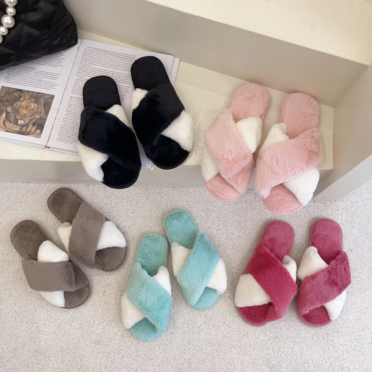 

Fashion trend new autumn and winter indoor home color matching women's cross plush slippers