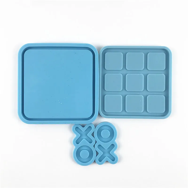 

3038 Tic tac toe and lid mold set with xo 3037 mold bonus, Random