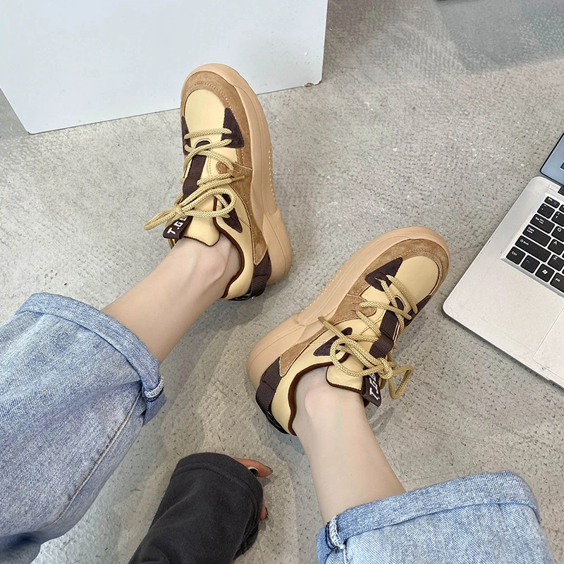 

KH-a194 Gym Lace Up Running Walking Women Shoes Wholesale Prices Flat Women Rubber Shoes, Black