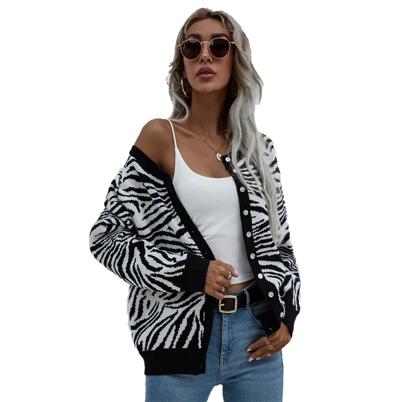 

2021 autumn and winter hot selling new printed knitted cardigan loose o neck women's sweater