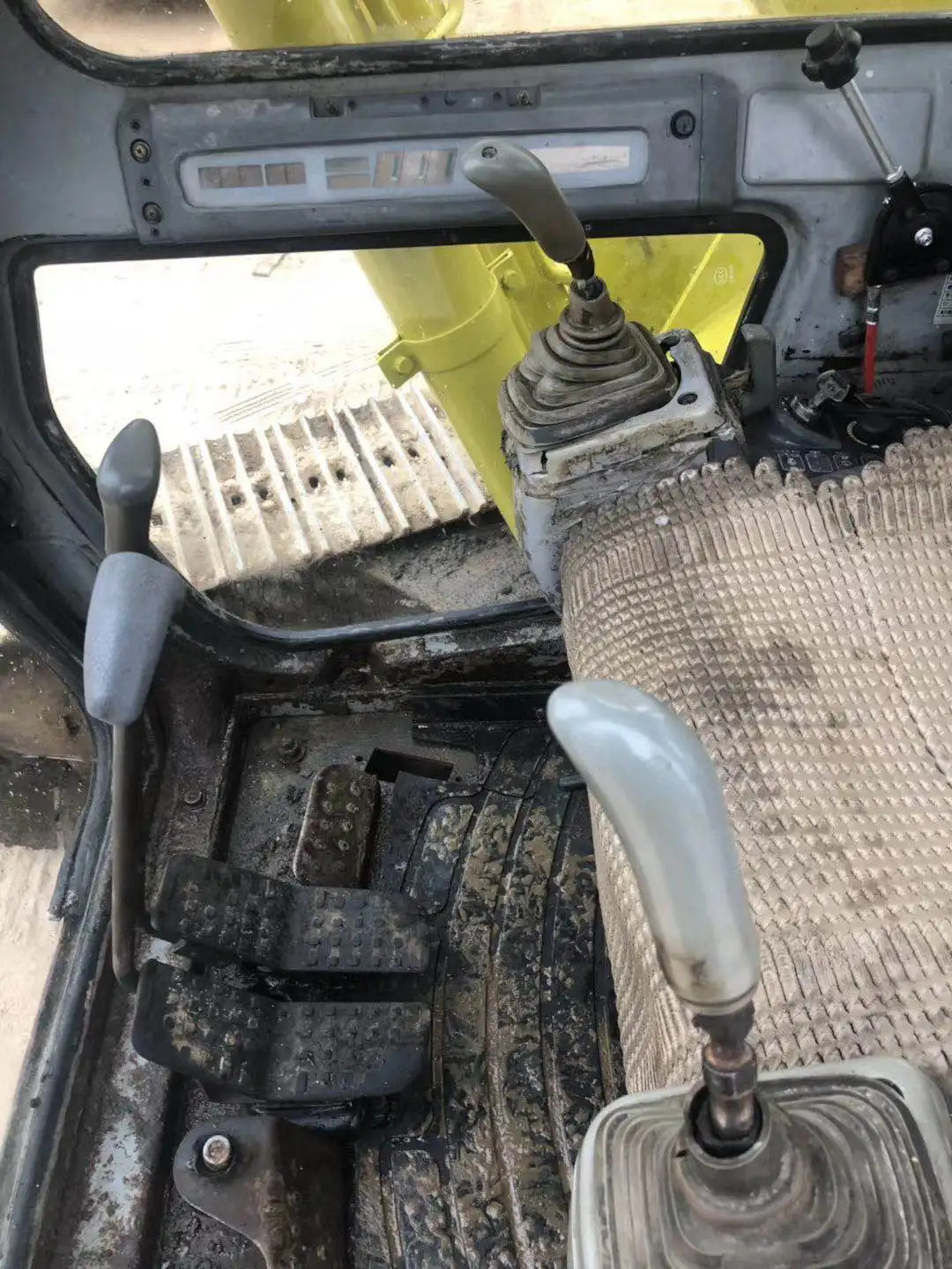 
ORIGINAL SUMITOMO SH120 EXCAVATOR USED SH120 SH200A1 SH200A2 SH200A3 CRAWLER EXCAVATOR 