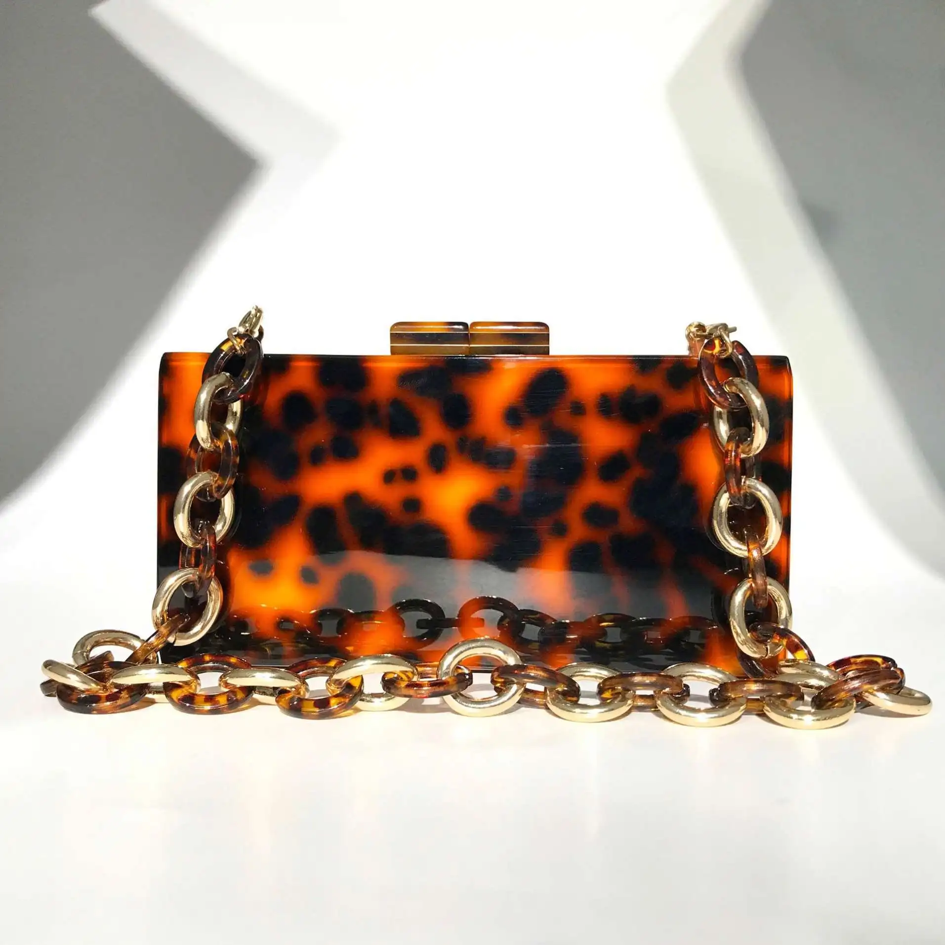

Factory Direct Wholesale Fashion Leopard Print Acrylic Handbags Amazon Wish Cross-Border Evening Bag Evening Bag, Customized