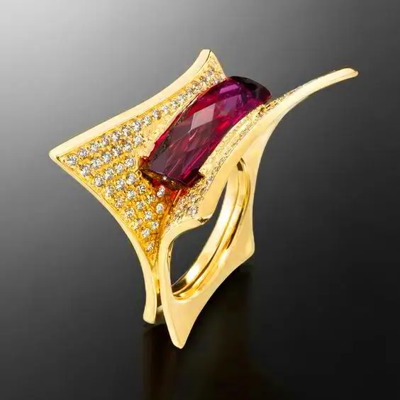 

2020 Manufacturer direct sale New Design Geometry Gold Plated Red Zircon Jewelry ring for Women, Gold color