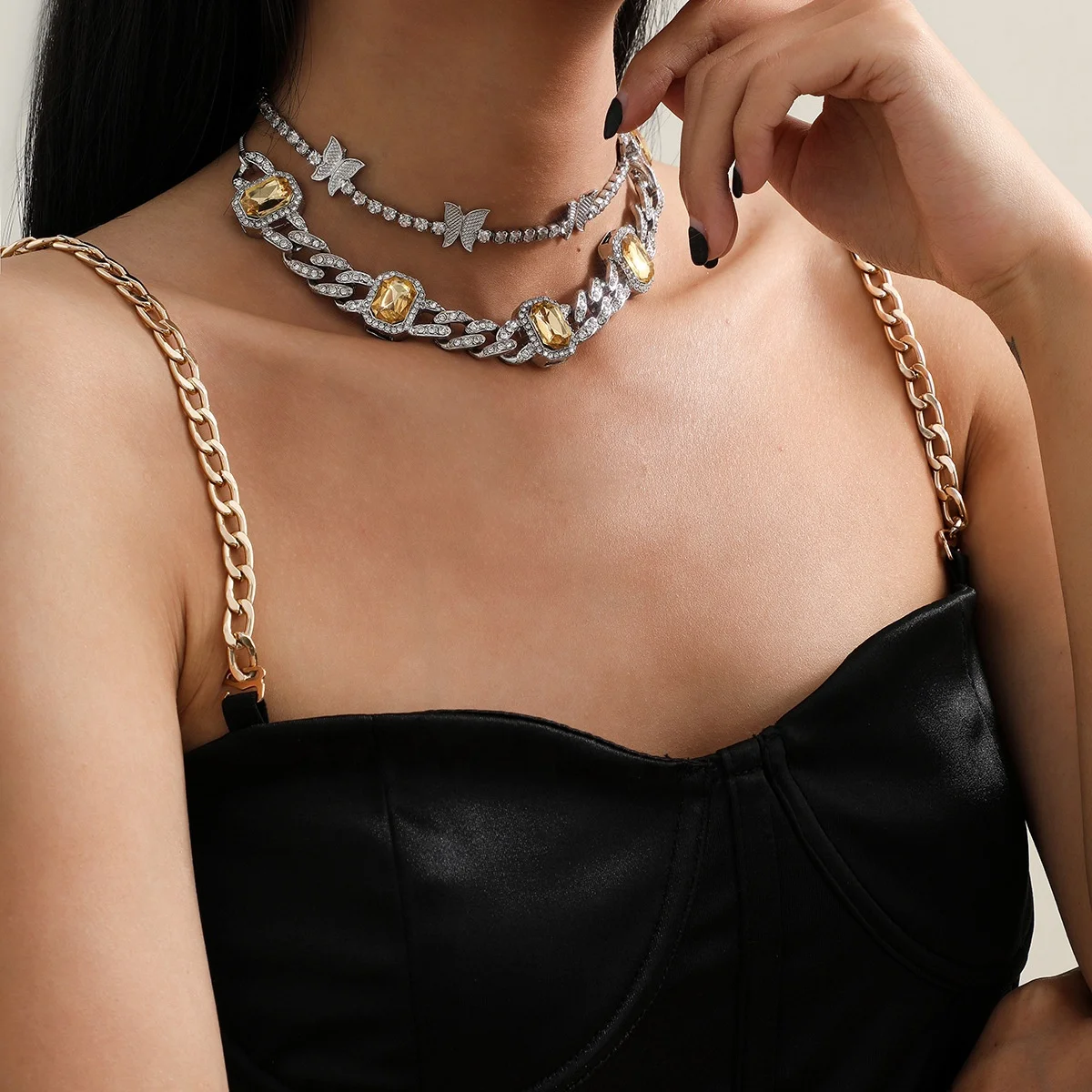 

2Pcs Shiny Rhinestone Butterfly Choker Necklace for Female Trendy Crystal Cuban Chunky Necklace Jewelry Gift, Picture shows