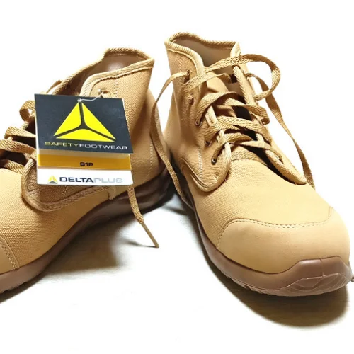 
2020 new design latest fashion anti smash shoes men safety 
