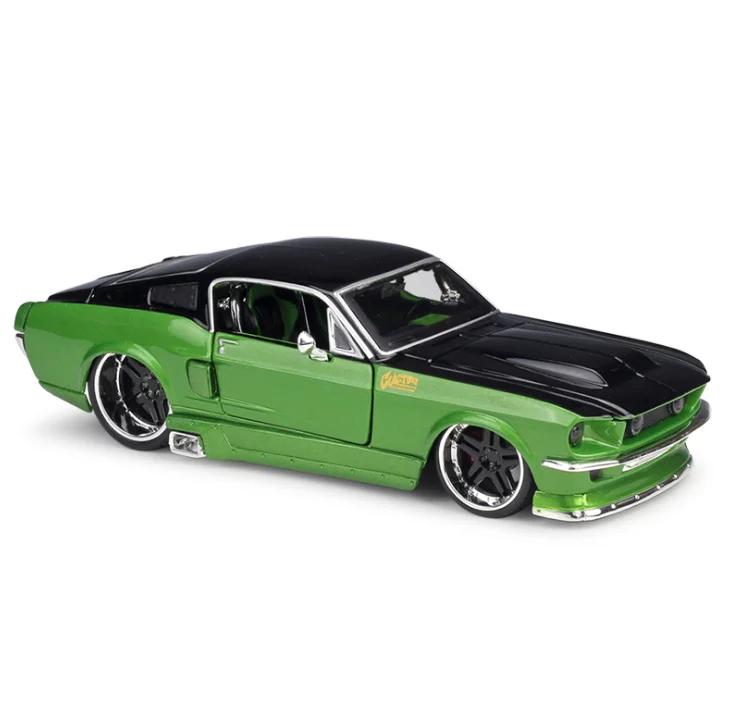 

Maisto 1:24 Modified car 1967 Ford Mustang GT simulation alloy car assembly version model toy diecast toy vehicles