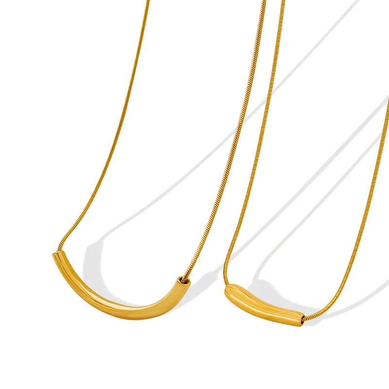 

New Arrival Minimalist Jewelry Fashion 18K Gold Geometric Pendant Necklace Simple Stainless Steel Thin Necklace Chain For Women