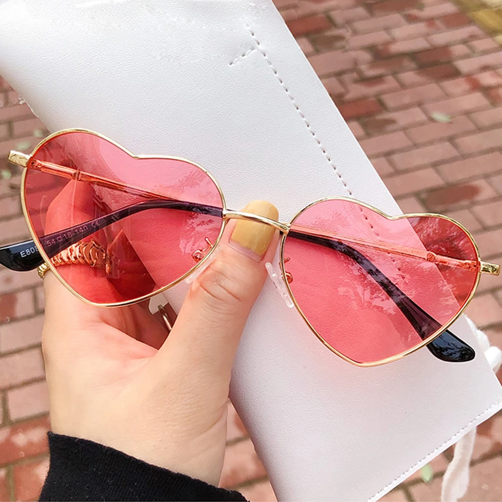 

CONCHEN 2023 Fashion Lovely Style Metal sun glasses custom logo Protection Lens shades Polarized Heart Sunglasses for Women