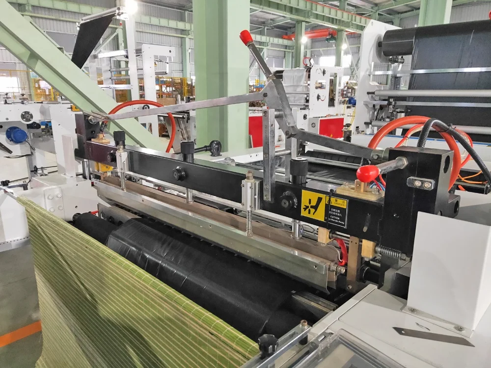 
Automatic plastic bag on roll bag machine draw tape drawstring biodegradable trash garbage roll bag making machine on roll 