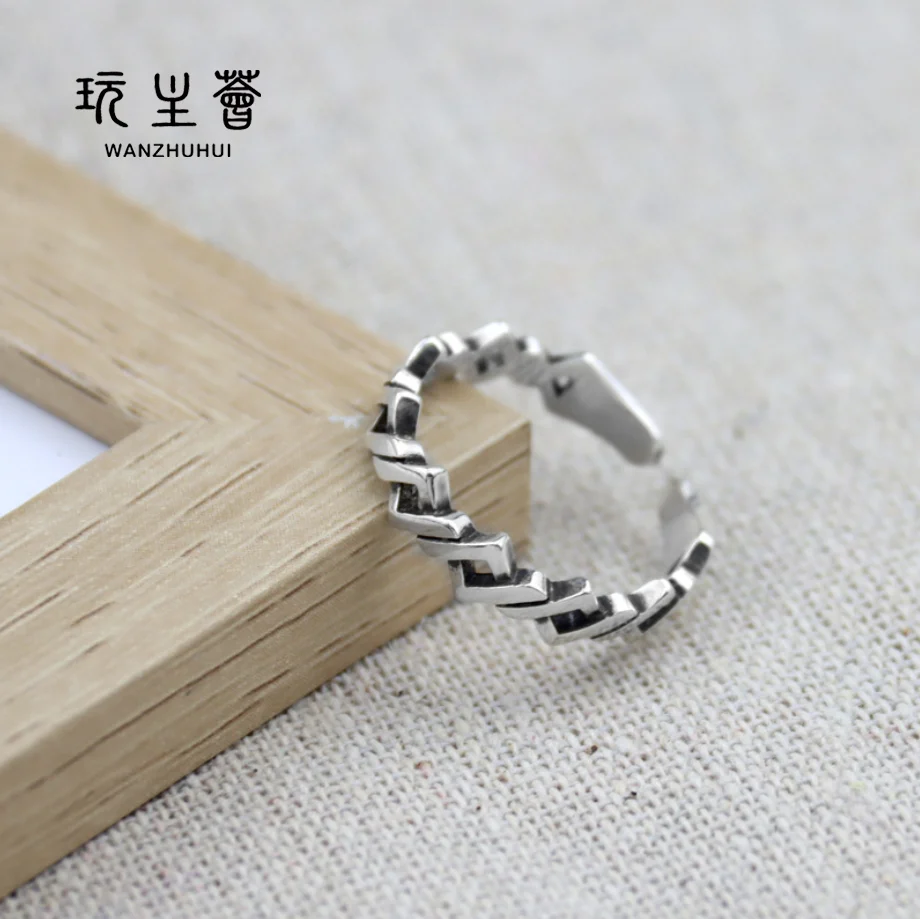 

Retro hollow out Thai silver geometric cross type open mouth ring
