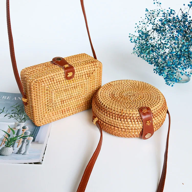 

Factory direct vendor weaving straw square round women bail rattan beach bags, White, yellow