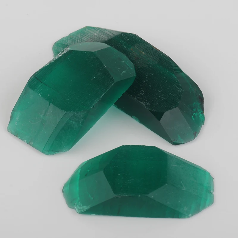 

Starsgem wholesale Russian green synthetic emerald rough