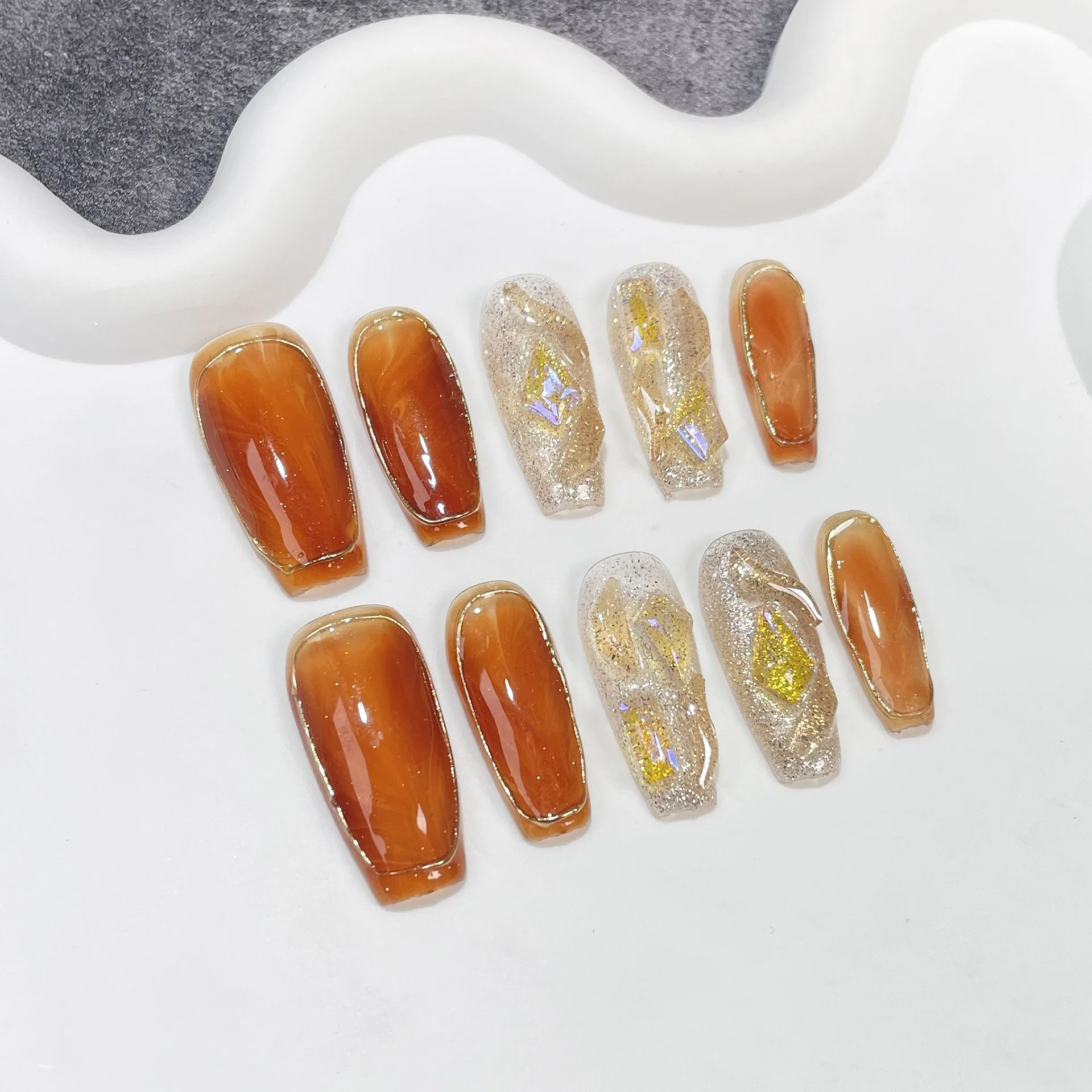 

2024 Newest Arrival Trending Artificial Fingernails Low Price Wholesale Art Nails Handmade Press On Nails