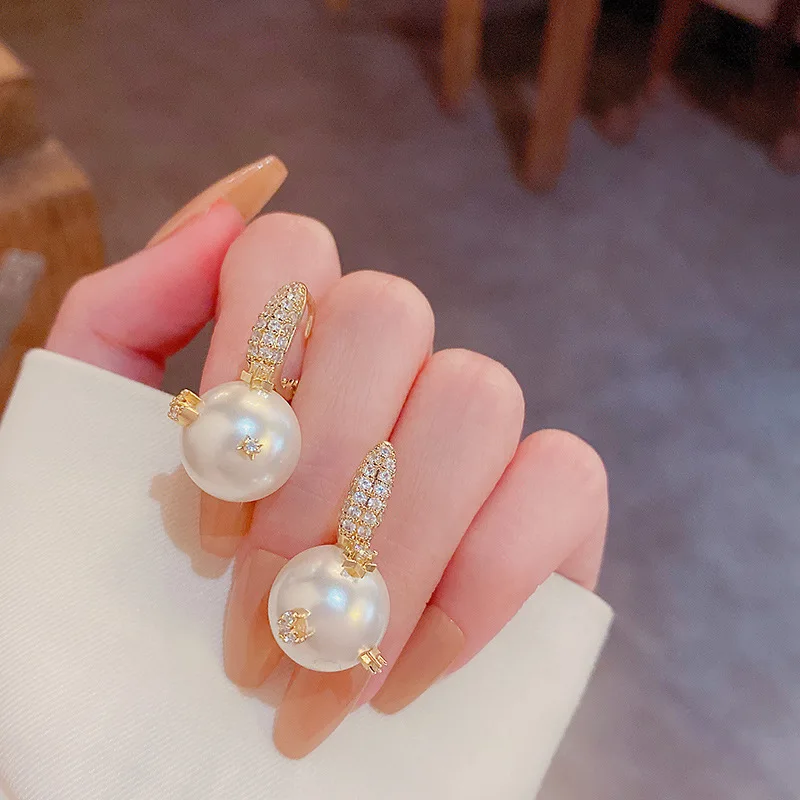 

Trendy Earrings Korean Pearl Hoop Earrings Exquisite 18K Gold Plated Earrings