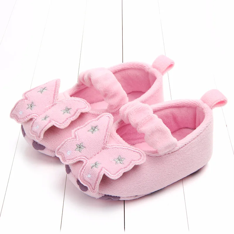 

2020 wholesale 0-18 months cute butterfly soft sole breathable prewalker baby girls newborn baby shoes supplier