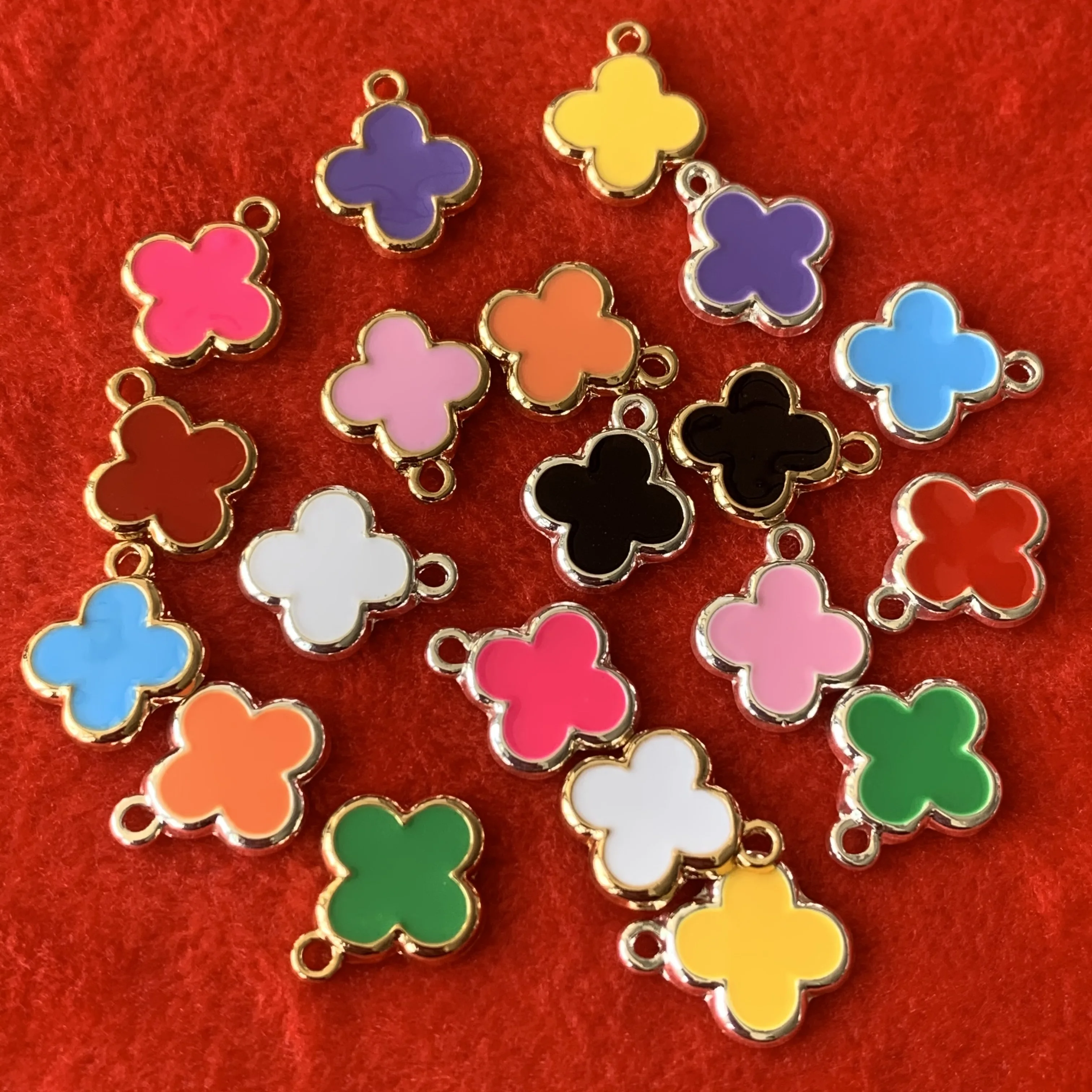 

four leaf clover plant charms for jewelry making good luck clover charns for DIY bracelets tiny small clover underwear charms, As picture