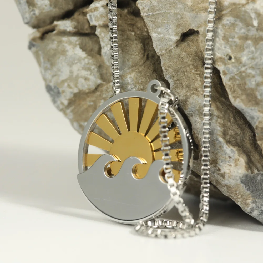 

Two-color Stainless Steel Ocean Wave Necklace Box Chain Hollow Sun Round Disc Wave Pendant Necklace