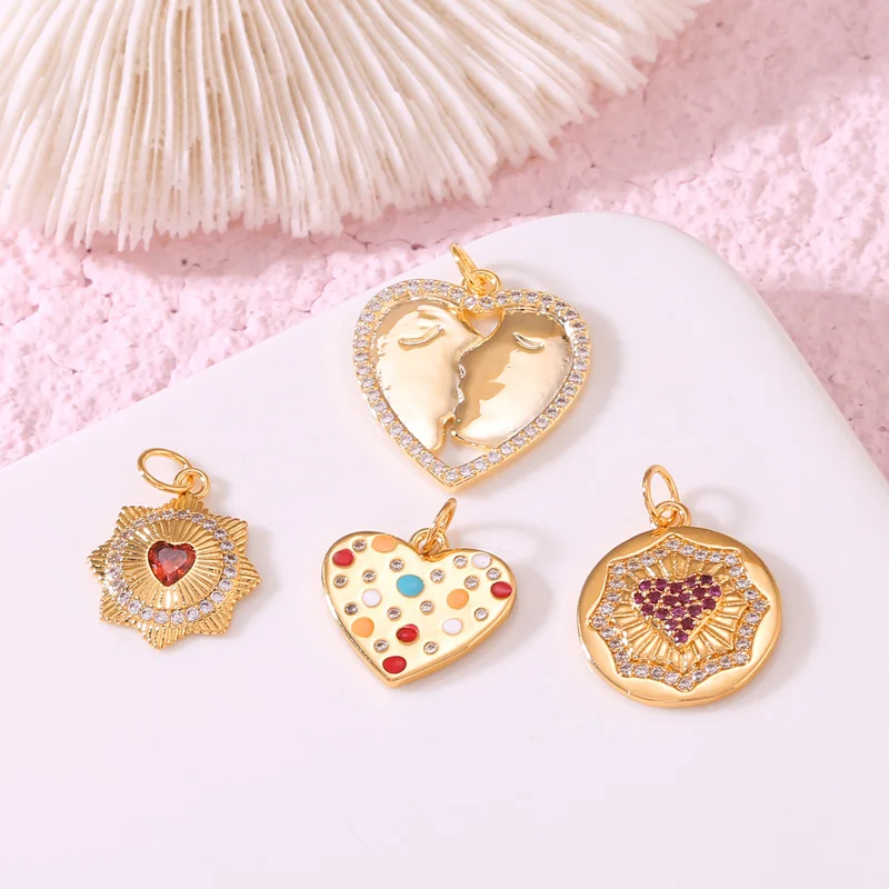 

Good Quality Women Jewelry 14K Gold Plated Cubic Zirconia Hearts Shaped Designer Charms