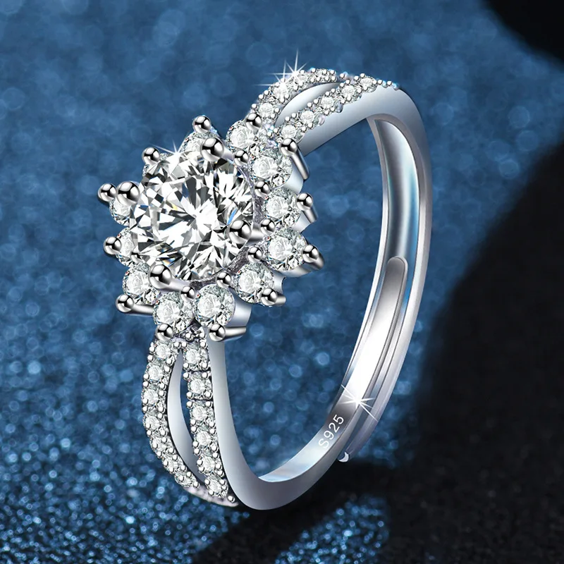 

Moissanite Diamond Ring Female Korean Version Temperament Full Diamond Four-Claw Ring Ins Winding Diamond Ring Engagement Gift